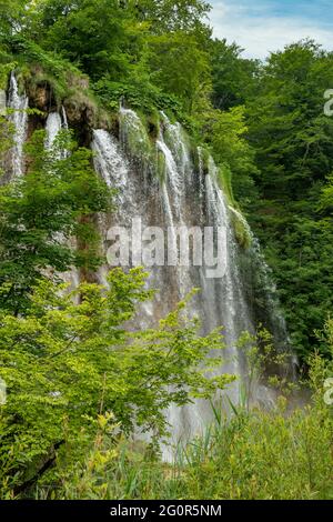 2128 Prstavac Wasserfall, Nationalpark Plitvicer Seen, Kroatien Stockfoto