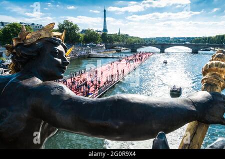 FRANKREICH. PARIS. ' OLYMPISCHE TAGE IN DEN FARBEN VON PARIS 2024 ' 2017-06-23 Stockfoto