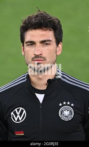 Innsbruck, Österreich. Juni 2021. Fußball: Internationale, Deutschland - Dänemark im Tivoli-Stadion. Mats Hummels vor dem Spiel. Quelle: Federico Gambarini/dpa/Alamy Live News Stockfoto