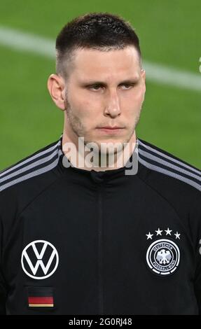 Innsbruck, Österreich. Juni 2021. Fußball: Internationale, Deutschland - Dänemark im Tivoli-Stadion. Niklas Süle vor dem Spiel. Quelle: Federico Gambarini/dpa/Alamy Live News Stockfoto