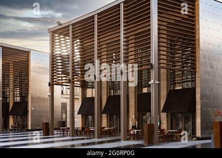 Dubai, Vereinigte Arabische Emirate - MÄRZ 2020: Gebäude von JBR, Jumeirah Beach Residence Stockfoto