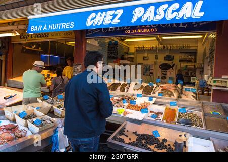 FRANKREICH. CALVADOS (14) TROUVILLE. FISCHMARKT Stockfoto