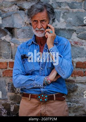 FLORENZ, Italien - Juni 11 2019: Männer auf der Straße in Florenz. Stockfoto