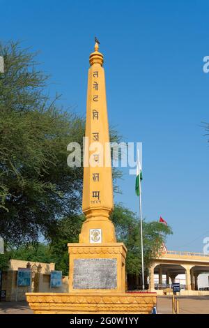 Jaisalmer, Rajasthan, Indien - 15th. Oktober 2019 : Gedenkstätten in Tanot Mata Mandir an der Grenze zu Indien Pakistan in der Wüste Thar, die von der indischen Armee unterhalten wird. Stockfoto