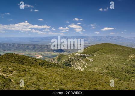 Blick von der Serra de Montsià auf das Port/Puertos-Massiv (Tarragona, Katalonien, Spanien) Stockfoto