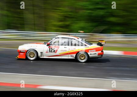 Nurburg, Deutschland. 03 2021. Juni: 24h-Rennen 2021, Nürburgring, 03.06. - 06.06.2021, im Bild Nr. 125: Opel Manta Beckmann, Olaf (DEU) Hass, Peter (DEU) Strycek, Volker (DEU) Schulten, Jürgen (DEU) Quelle: dpa picture Alliance/Alamy Live News Stockfoto