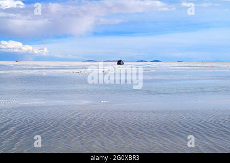 Salar de Uyuni, die größten Salze der Welt am Ende der Regenzeit, Abteilung Potosi, Bolivien, Südamerika Stockfoto