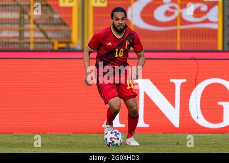 BRUSSEL, BELGIEN - 3. JUNI: Der Belgier Jason Denayer kontrolliert den Ball beim Internationalen Freundschaftsspiel zwischen Belgien und Griechenland im König-Baudouin-Stadion am 3. Juni 2021 in Brussel, Belgien (Foto: Jeroen Meuwsen/Orange Picles) Stockfoto