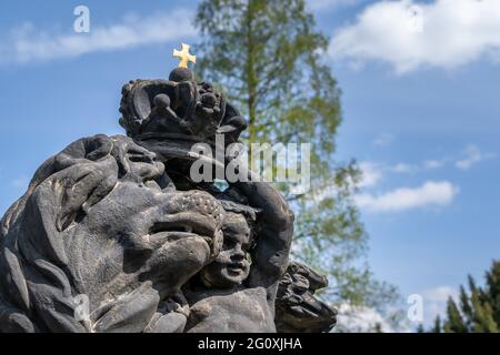 Statue in den königlichen Gärten der Prager Burg Stockfoto