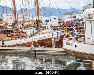 Husavik, ein abgelegenes Fischerdorf im Norden Islands, wurde 2020 mit dem Film Eurovision Song Contest: The Story of Fire Saga berühmt Stockfoto