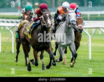 Elmont, NY, USA. Juni 2021. 3. Juni 2021: Change of Control #4, unter Colby Hernandez, gewinnt am Donnerstag beim Belmont Stakes Festival im Belmont Park in Elmont, New York, die Intercontinental Stakes. Scott Serio/Eclipse Sportswire/CSM/Alamy Live News Stockfoto