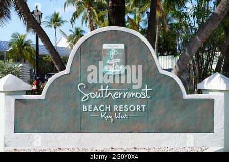 KEY WEST, FL -25 APR 2021- Blick auf das Southernmost Beach Resort, ein Hotel im Stadtzentrum von Key West, Monroe County, Florida, USA. Stockfoto
