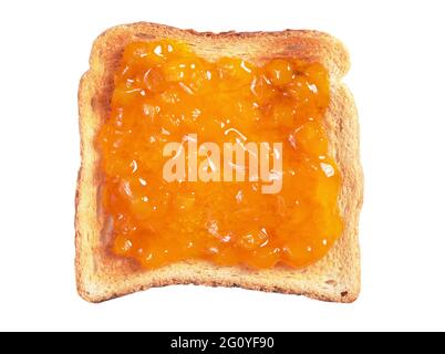 Scheibe geröstetes Brot mit Aprikosenmarmelade isoliert auf weißem Hintergrund Stockfoto