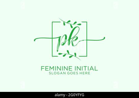 PK Schönheit Monogramm und eleganten Logo-Design Handschrift Logo der ersten Unterschrift, Hochzeit, Mode, Blumen und botanische mit kreativen Vorlage. Stock Vektor