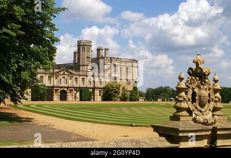 Castle Ashby House, ein Landhaus aus dem 16. Jahrhundert, das die Familie Compton beherbergt; Northamptonshire, Großbritannien Stockfoto