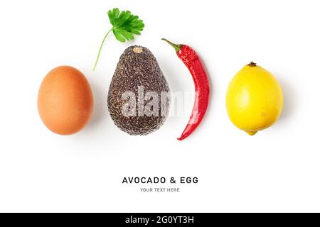 Avocado, Ei, Chili, Petersilie und Zitrone Set und Zusammensetzung isoliert auf weißem Hintergrund. Lebensmittelzutaten. Gesunde Ernährung und Diät-Konzept. Stockfoto