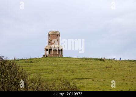 Kimmeridge Bay und clavell Tower an der jurassischen Küste von dorset Stockfoto