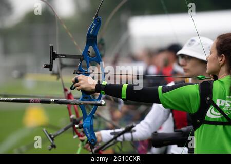 Berlin, Deutschland. Juni 2021. Bogenschießen: Deutsche Meisterschaft, Blankbogen. Sportler in Aktion. Quelle: Paul Zinken/dpa/Alamy Live News Stockfoto