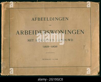 Mit nationaler Unterstützung errichtete Arbeiterhäuser. Längliches Buch mit 69 Blättern mit Bildern von Grundrissen von Arbeiterhäusern, die zwischen 1905-1909 mit nationaler Hilfe in den Niederlanden errichtet wurden. Die Zeichnungen sind im Maßstab 1:100. Kein Text. Der Innenraum besteht aus losen Blättern, die mit drei Kupfersplinten gesichert sind. Stockfoto