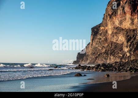 Playa del inglés ist einer der schönsten Strände der spanischen Insel la gomera. Stockfoto