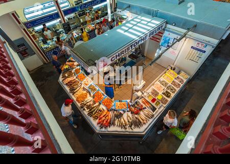 FRANKREICH. PYRENEES-ATLANTIQUES (64) BIARRITZ, LES HALLES DE BIARRITZ, FISCHMARKT Stockfoto