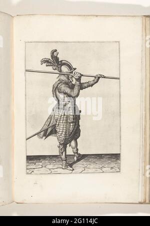 Soldat, der seinen Spieß mit beiden Händen horizontal über seine rechte Schulter hebt (nein 27), ca. 1600. Ein Soldat, voll, rechts, der einen Spieß (Lanze) mit beiden Händen waagerecht über seiner rechten Schulter liegt (nein 27 ), CA. 1600. Tafel 27 in der Anleitung zum Umgang mit dem Spieß: Corte Underswsinghe auf der figuerliicke Figur, u.a. T'recht Ghebruyck, aus ganz t'Ghene, ein Soldaet int Handel der SPIONE Noodich ist. Teil der Illustrationen in: J. de Gheyn, Waffenoper von Roers Musquette und Kloksen, Den Haag, 1607. Marriens um 1600. Stockfoto