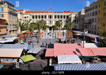 Cours Saleya und Place Pierre Gautier, Nizza, Südfrankreich Stockfoto