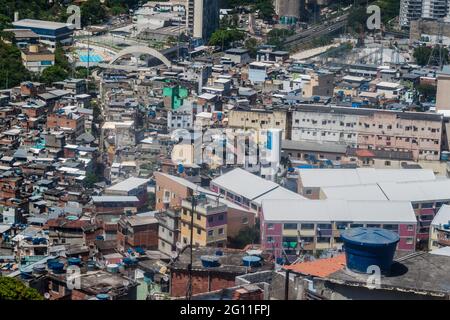 Luftaufnahme der Favela Rocinha in Rio de Janeiro, Brasilien Stockfoto