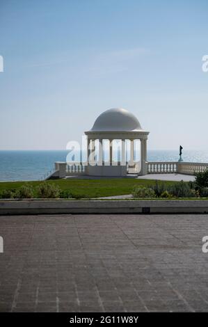 De La Warr Pavillion, International Style, oder Art déco Moderne, Gebäude aus dem Jahr 1935 in Bexhill, Sussex, Großbritannien, entworfen von Erich Mendelsohn und Serge Chermayeff Stockfoto