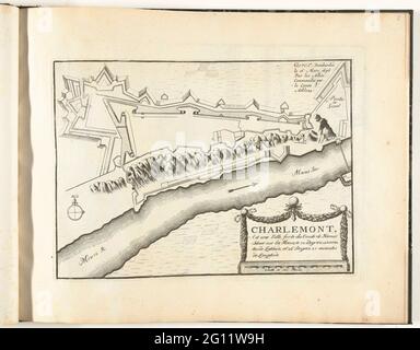 Karte des Fort Charlemont, 1696; Charlemont, Est Une Ville Forte du Comté de Namur (...); Le Theatre de la Guerre, Dance Les Pays-Bas, Ou Representation des Principales Villes Qui sont and Flandres, Hennegau, Brabant & c. Avec Leurs Befestigungsanlagen (...) Premier Volume. Karte der Befestigungsanlagen des Fort Charlemont in der Stadt Givet auf der Maas in De Graafschap. Aufgenommen von den Alliierten am 16. März 1696. Ist Teil des ersten Teils des Bildes: Le Theatre de la Guerre, Dance Les Pays-Bas, veröffentlicht im Jahr 1696. Dieser Abschnitt enthält 25 Tafeln mit Plänen (von Sébastien Le Prercre, Seigneur de Vau Stockfoto