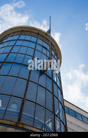 De La Warr Pavillion, International Style, oder Art déco Moderne, Gebäude aus dem Jahr 1935 in Bexhill, Sussex, Großbritannien, entworfen von Erich Mendelsohn und Serge Chermayeff Stockfoto