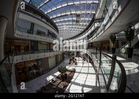 Das Innere der Marina Mall in dubai Stockfoto