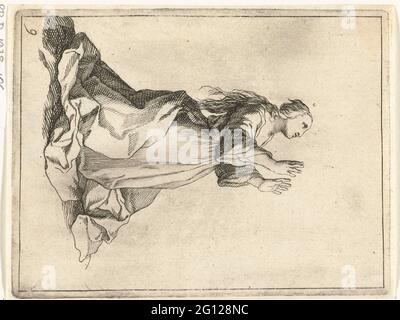 Kniende betende Frau (Maria Magdalena?); 15 kleine Figuren. Eine knieende Frau mit den Händen in den Himmel erhoben. Wahrscheinlich Maria Magdalena vor dem Kreuz. Stockfoto