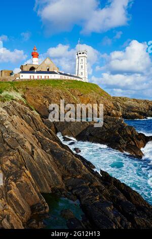 Frankreich, Briitany, Finistere, Plougonvelin, Leuchtturm an der Pointe Saint Mathieu Stockfoto