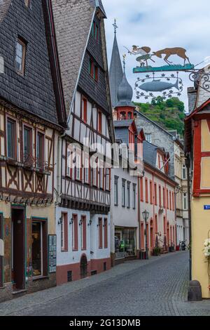 Fachwerkhäuser im alten Zentrum des Weinhandels Bacharach, Oberes Mittelrheintal, UNESCO-Weltkulturerbe, Rheinland-Pfalz, Deutschland Stockfoto