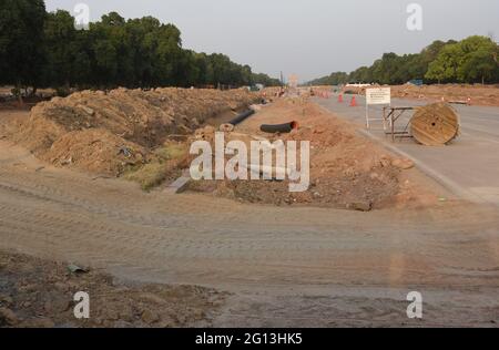 Die Ausgrabungen haben im Rahmen des Central Vista Reengravging Project begonnen, das die Erneuerung des Central Vista, Indiens zentralem Verwaltungsgebiet, umfasst Stockfoto