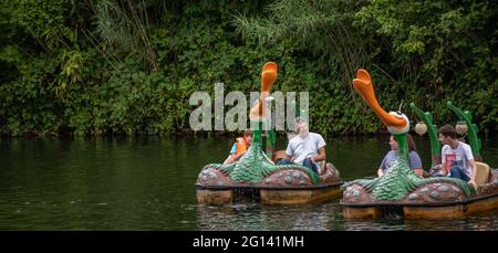 Taron Rapids und Fear and Force zusammen mit Chipas Hochwertige DLSR Professional Grade Images des themenparks phantasialand Stockfoto