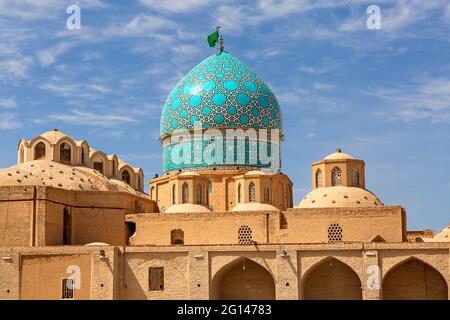 Moschee des Schah Nematollah Vali Schrein mit seiner grünen Kuppel in der Stadt Mahan, Iran Stockfoto