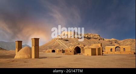 Überreste zoroastrianischer Tempel und Siedlungen in Yazd, Iran Stockfoto