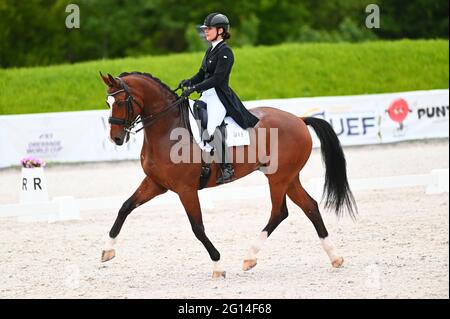 Kharkiv, Ukraine - 4. Juni 2021: Der Reitsport FEI Dressage World Cup Kharkiv 2021 Stockfoto