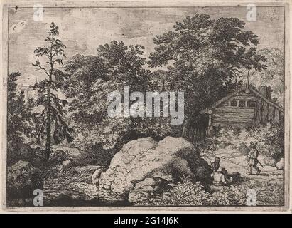 Landschaft mit drei Menschen an einem Felsen; der Hügel. Blick auf einen großen Felsen am Ufer eines Flusses mit Wasserfall. Neben dem Felsen zwei sitzende und ein stehender Mann. Im Hintergrund ein Holzhaus und zwischen den Bäumen ein Korbdach. Stockfoto