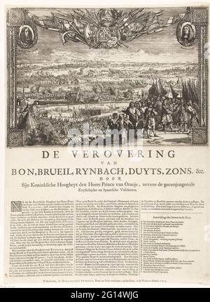 Eroberung von Bonn und anderen deutschen Städten durch den Fürsten von Oranien, 1673; Eroberung von Bon, Brueil, Rynbach, Duyts, Sun, & C. von sijn Kanelicke Hoogheyt Den Heere Prinz Van Oranje, zusätzlich zu den konjugierten Keyserlijcke und Spaansche Volckeren. Eroberung von Bonn, Rheinbach, Brühl und anderen deutschen Städten durch den Fürsten von Oranien, 1673. Blick auf die deutschen Städte am Rhein aus der Vogelperspektive. Im Vordergrund rechts gratulieren sich Prinz Willem III. Und Graf Montecuccoli. Oben auf einer Waffentrophäe um die Waffe des Prinzen links ein Porträt von Th Stockfoto