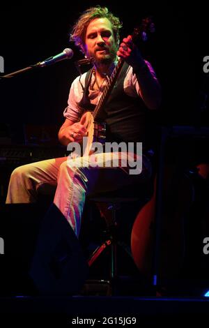 John Butler, preisgekrönter australischer Singer Songwriter, spielt 2021 ein Live-Konzert Stockfoto