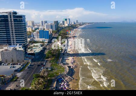 Vung Tau City Luftaufnahme. Vung Tau ist seit der Gründung der Provinz die Hauptstadt der Provinz und das Zentrum für die Rohölgewinnung in Vietnam. Stockfoto