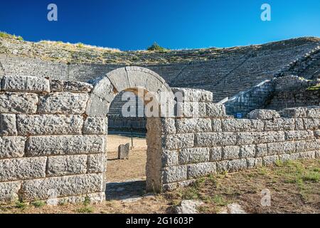 Ruinen von Dodona, Epirus, nordwestliches Griechenland. Heimat des ältesten hellenischen orakels, das nach dem orakel von Delphi in Prestige an zweiter Stelle steht Stockfoto