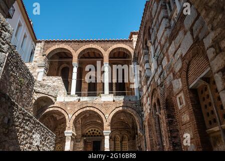 Das Kloster Hosios Loukas ist eines der wichtigsten Denkmäler der mittelbyzantinischen Architektur und UNESCO-Weltkulturerbe Stockfoto