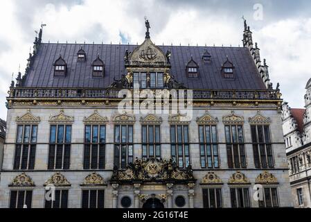 Fassade des Schützing, des Hauses der Bremer Kaufleute, in der Altstadt von Bremen, Deutschland Stockfoto