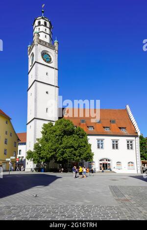 Der Blaserturm und der Waagsaal in Ravensburg. Der 51 Meter hohe Aussichtsturm, der bis 9 von einer Wache bewacht wurde Stockfoto