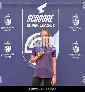 Anderlecht, Belgien. Juni 2021. Tessa Wullaert (27) aus Anderlecht, abgebildet während der Feier ihres belgischen Scooore Womens Super League 2020 - 2021 Titels nach dem Gewinn der Meisterschaft, samstag, 5. Juni 2021 in Anderlecht, Belgien . FOTO SPORTPIX.BE * NICHT FÜR DIE VERWENDUNG UND DEN VERKAUF IN BELGIEN * KREDIT: SPP SPORT PRESS FOTO. /Alamy Live News Stockfoto