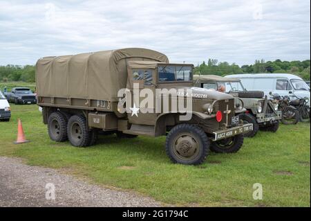 Old American World war zwei LKW in grün Stockfoto